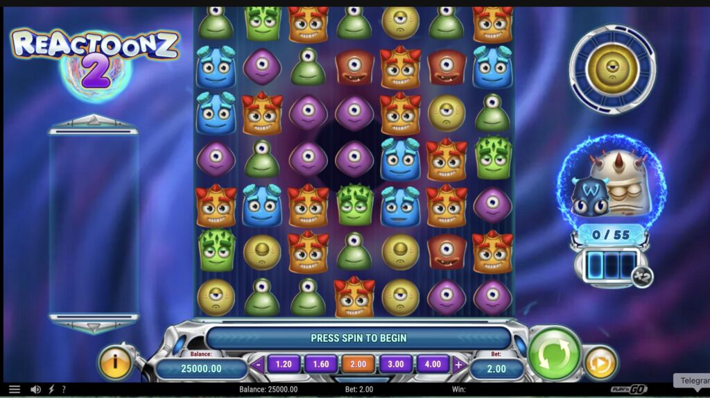 Игровой интерфейс слота Reactoonz 2 от Play'n GO с инопланетными персонажами